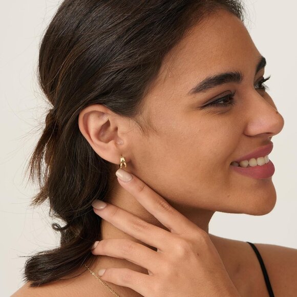 Minimalist 14K Gold Huggie Hoop Earrings For Women's - Picture 3 of 6